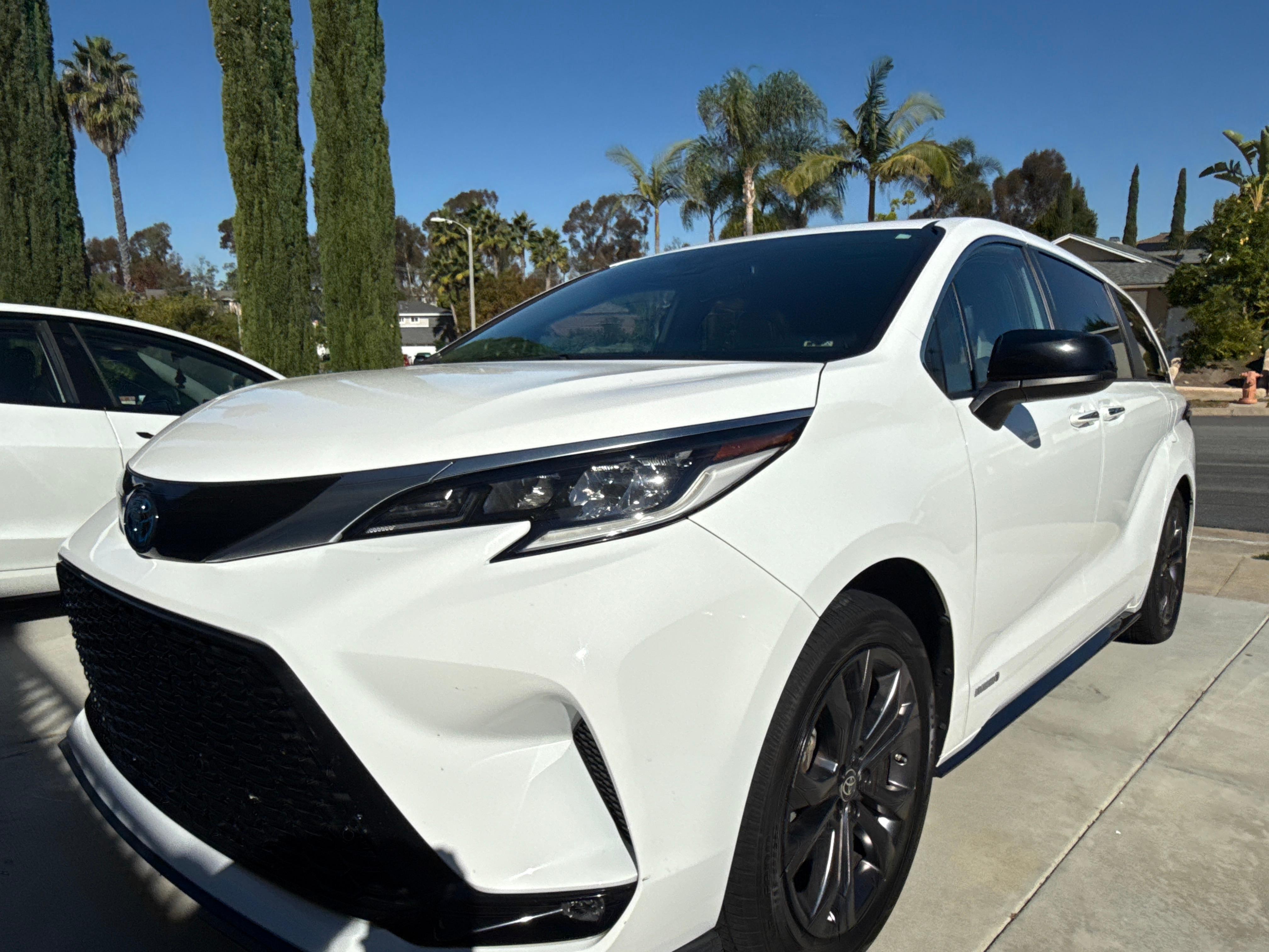 Toyota Sienna 2021 in Mission Viejo, CA
