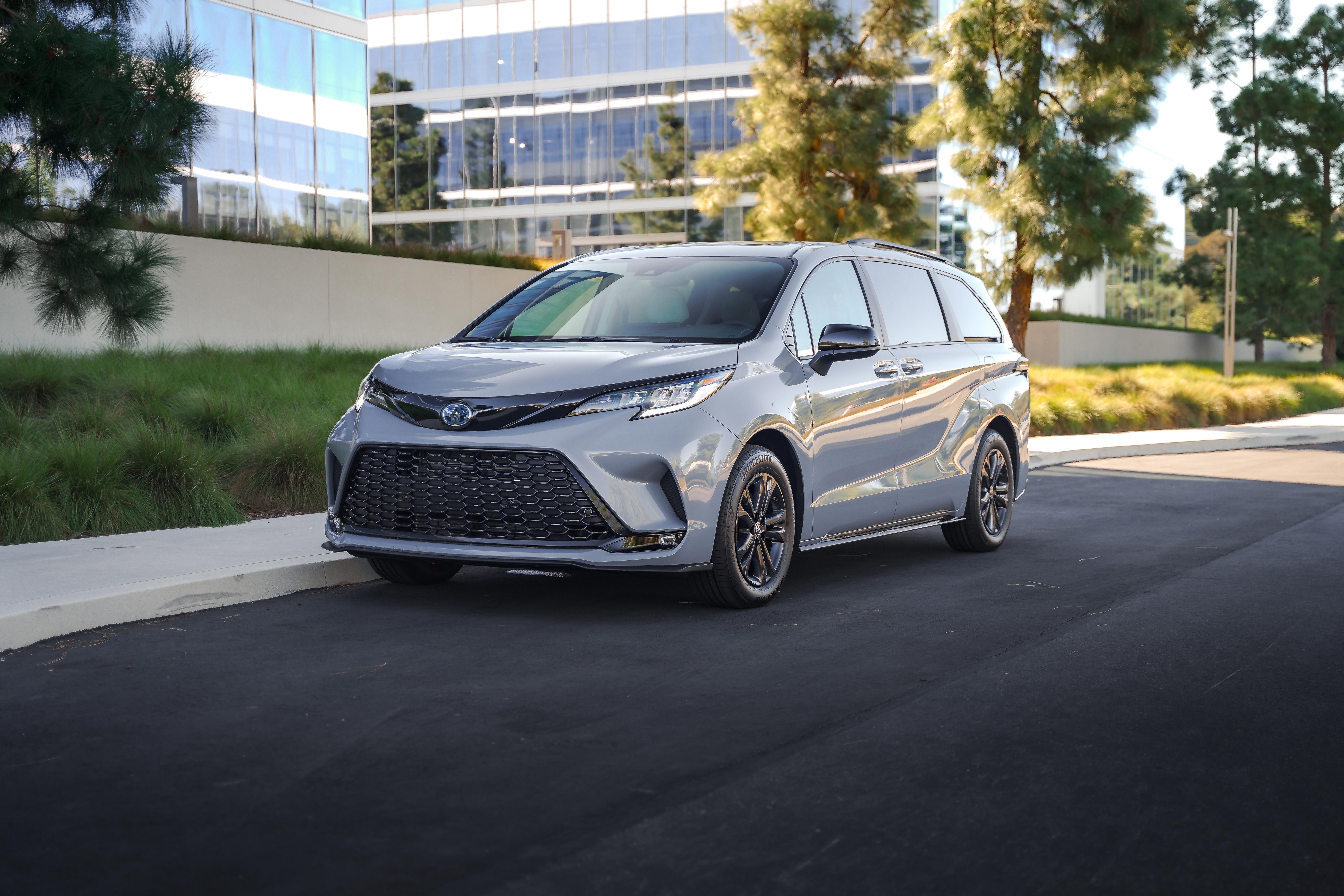 Toyota Sienna 2025 in Cerritos, CA