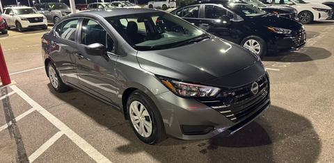 Nissan Versa 2025