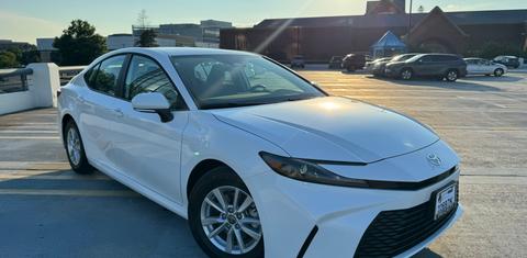 Toyota Camry Hybrid 2026