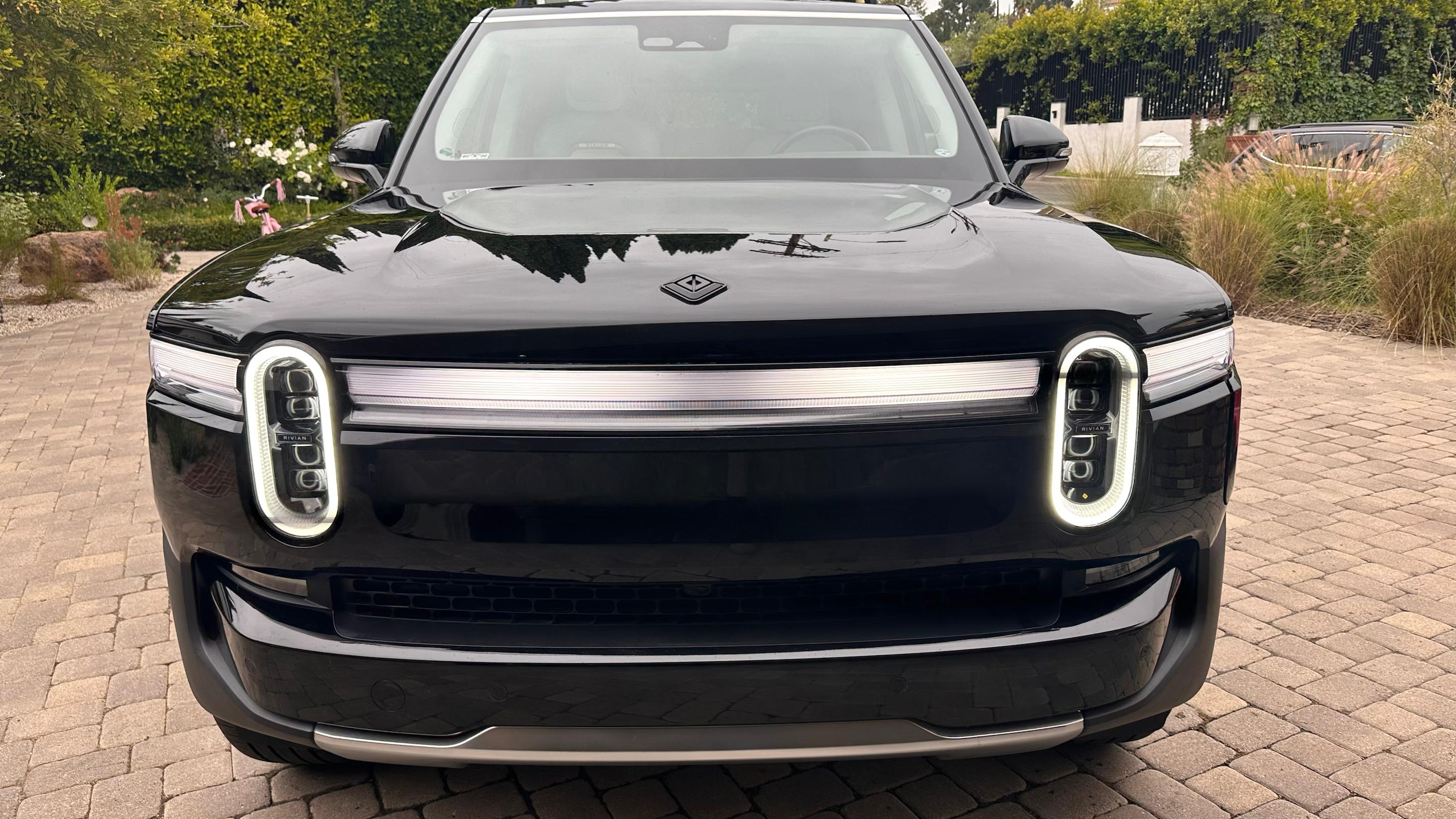Rivian R1S 2025 in Los Angeles, CA