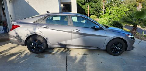 Hyundai Elantra Hybrid 2023