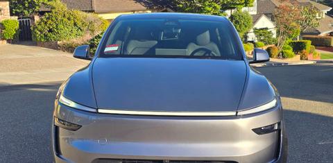 Tesla Model Y 2026
