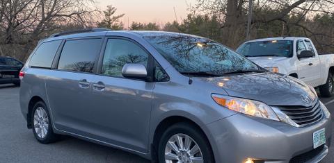 Toyota Sienna 2012