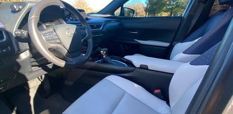 Lexus UX 2021