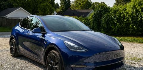 Tesla Model Y 2024