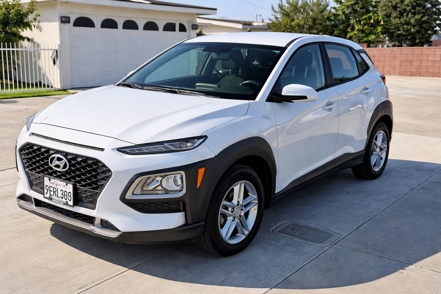 Hyundai Kona 2018 — Options de location de fourgonnettes à Anaheim, CA