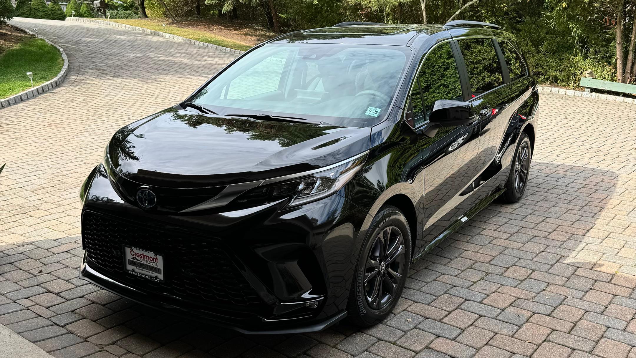 Toyota Sienna 2024 in Newark, NJ