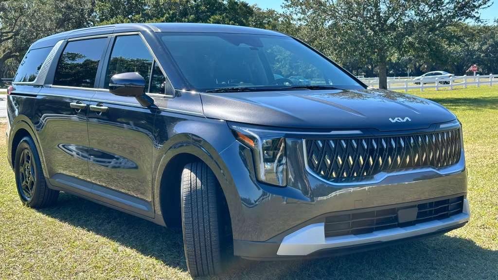 Kia Carnival 2025 in Orlando, FL