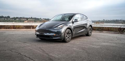 Tesla Model Y 2024