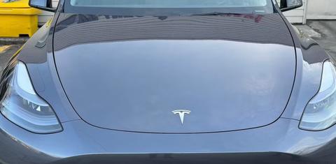 Tesla Model Y 2025