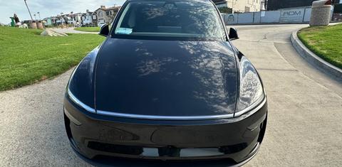 Tesla Model Y 2026