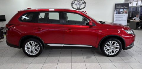 Mitsubishi OUTLANDER 2020
