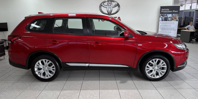 Mitsubishi OUTLANDER 2020 in Paget