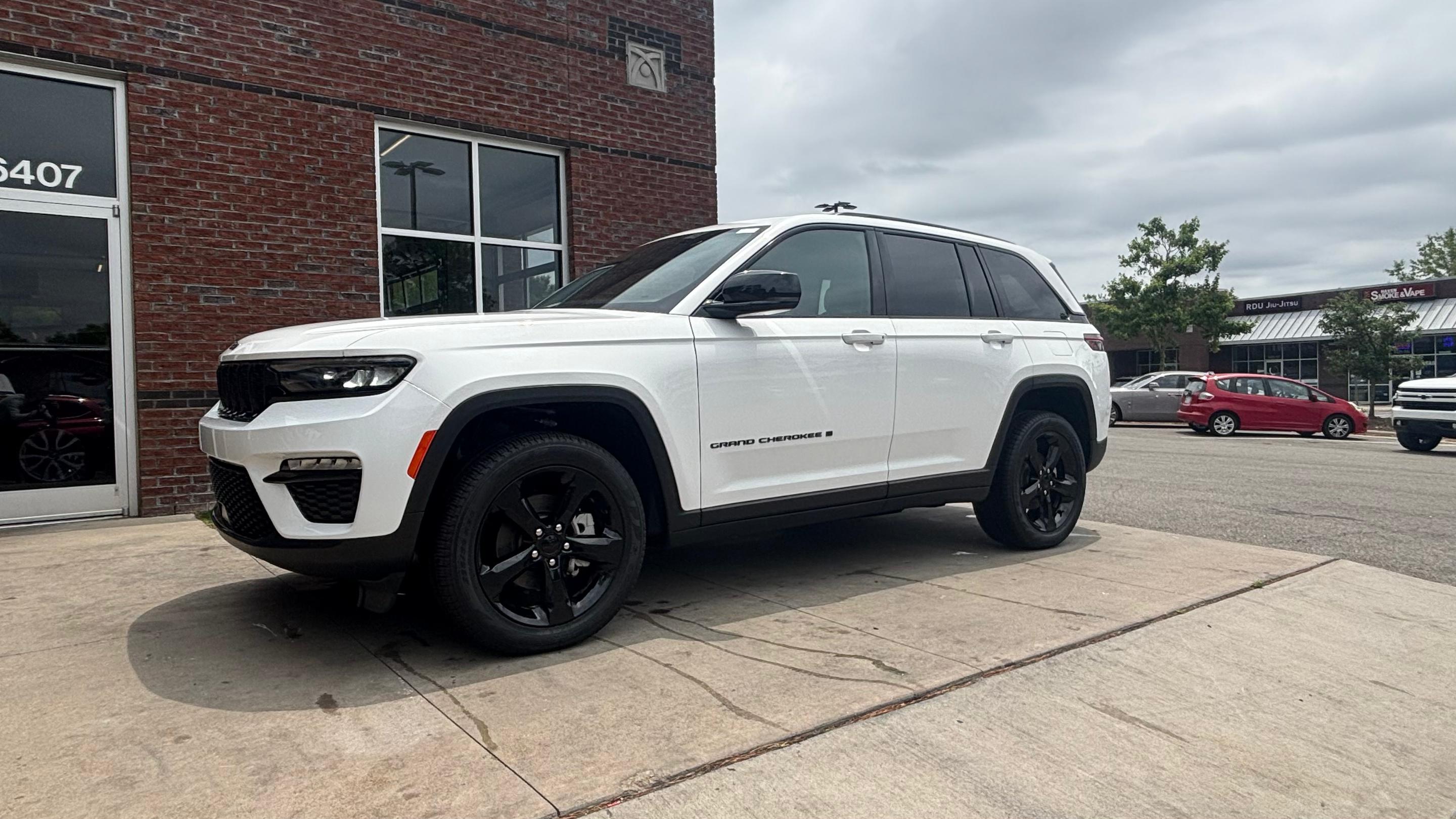 Jeep Grand Cherokee 2024 in Raleigh, NC
