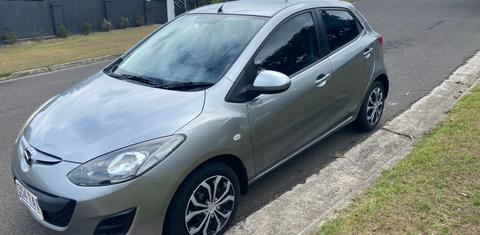 Mazda MAZDA2 2013