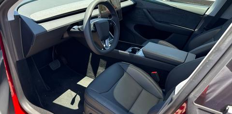 Tesla Model Y 2026