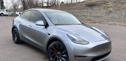 Tesla Model Y 2025