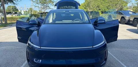 Tesla Model Y 2026