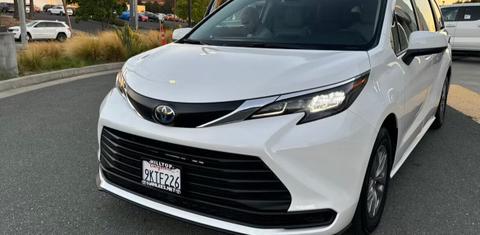 Toyota Sienna 2024