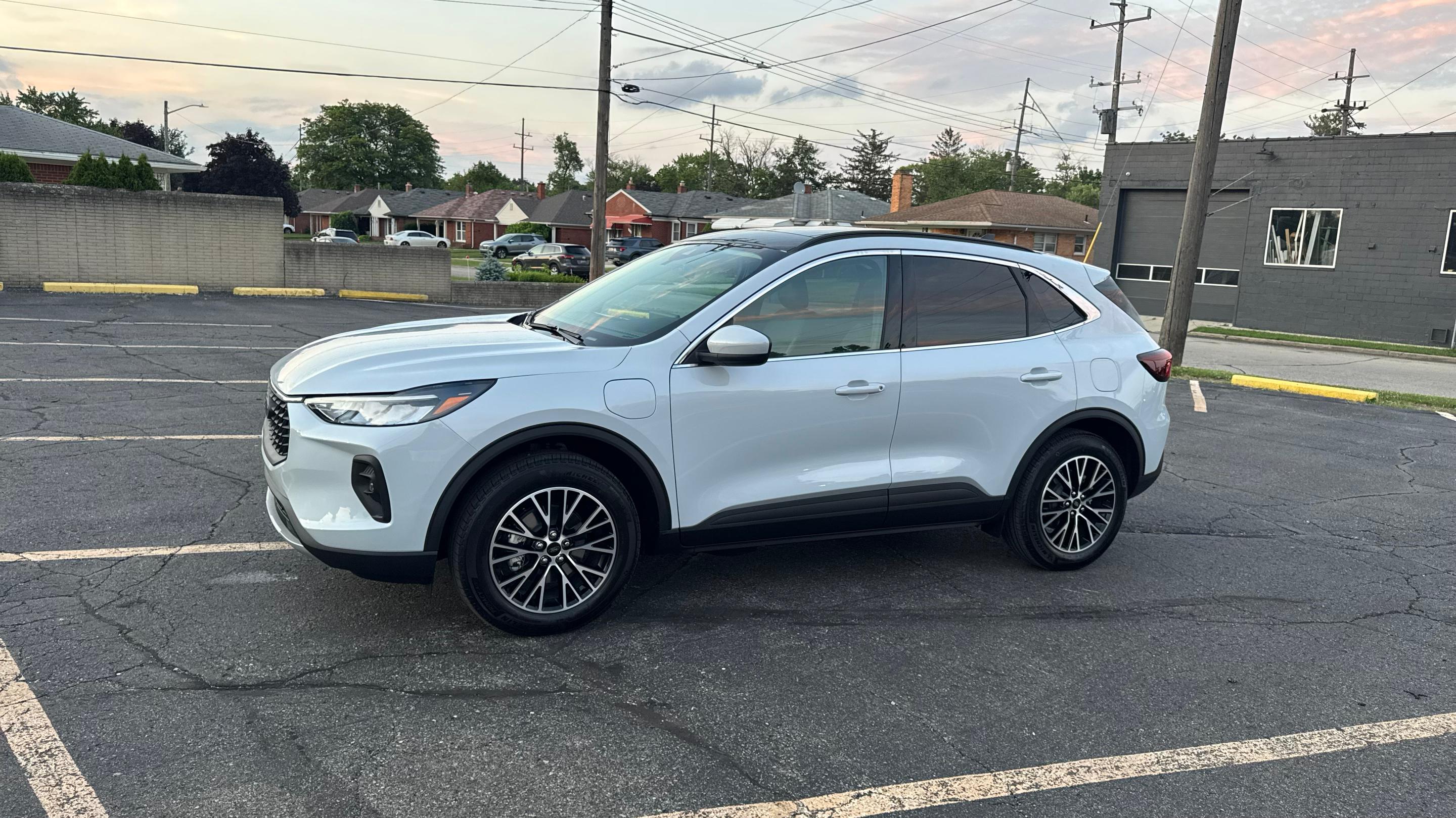 Ford Escape PHEV 2025 in Dearborn Heights, MI