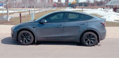 Tesla Model Y 2023