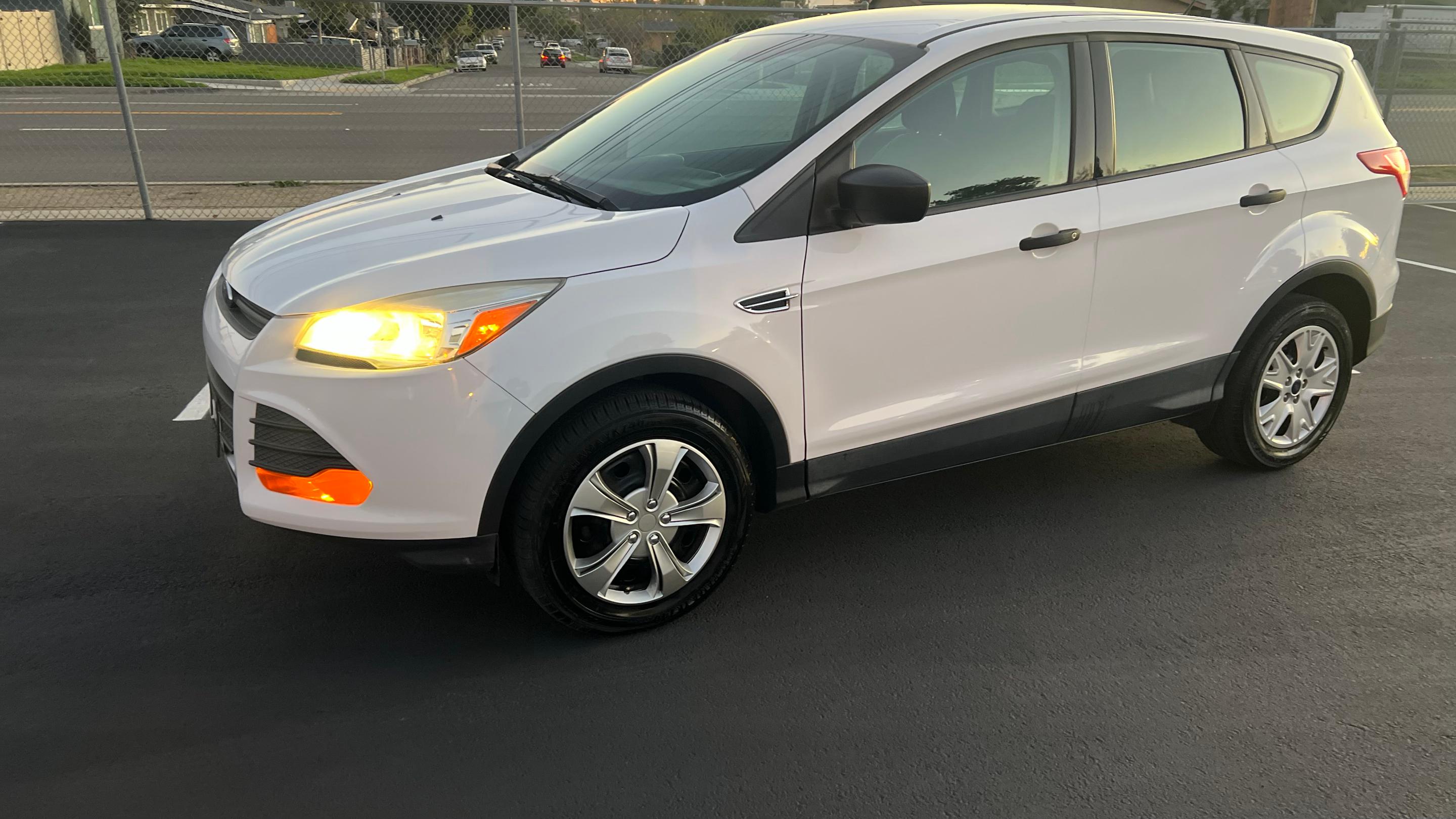 Ford Escape 2016 in Fontana, CA