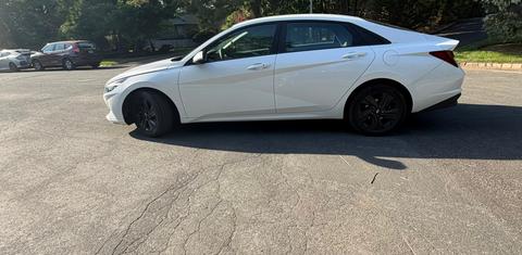 Hyundai Elantra 2022