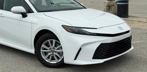 Toyota Camry Hybrid 2025