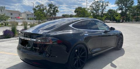 Tesla Model S 2020