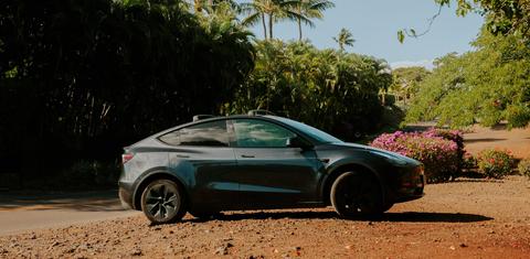 Tesla Model Y 2024