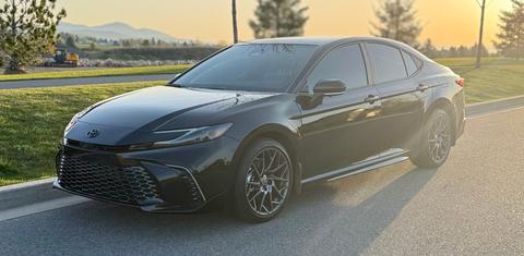 Toyota Camry Hybrid 2025