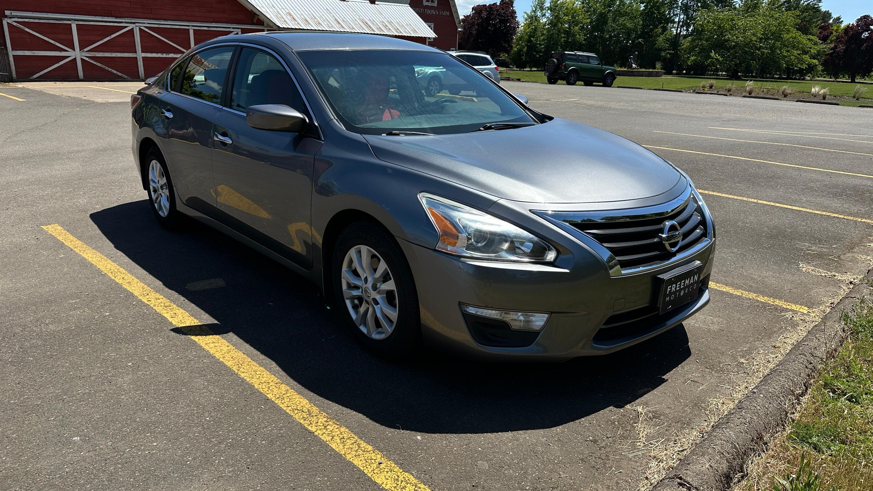 Nissan Altima 2015 in Eugene, OR