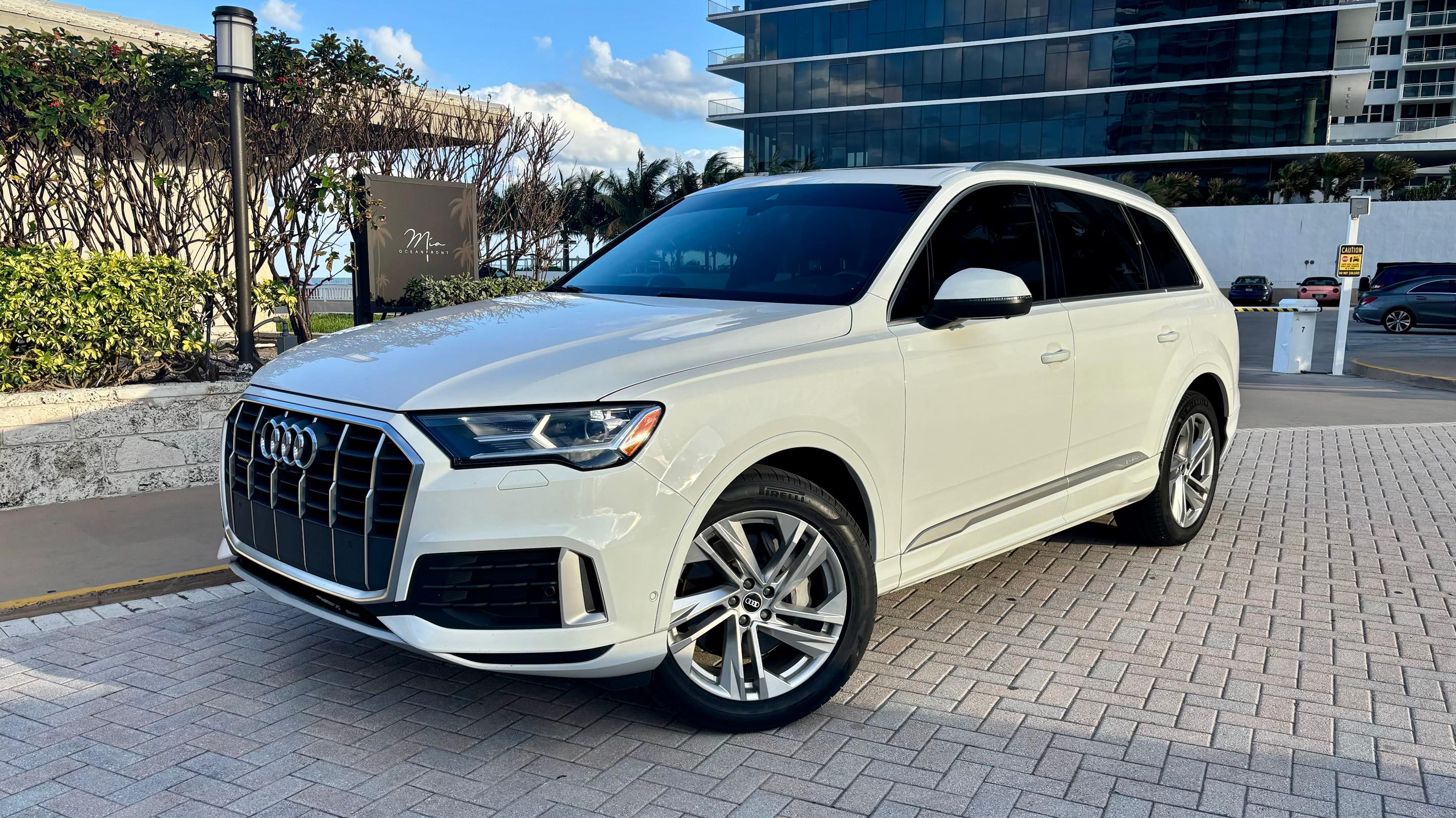 Audi Q7 2021 in Hallandale Beach, FL