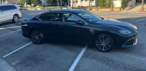 Lexus ES 2025