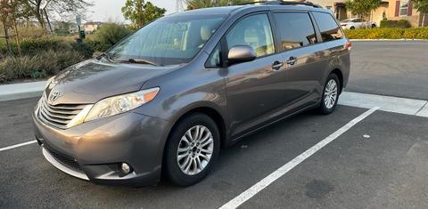 Toyota Sienna 2012