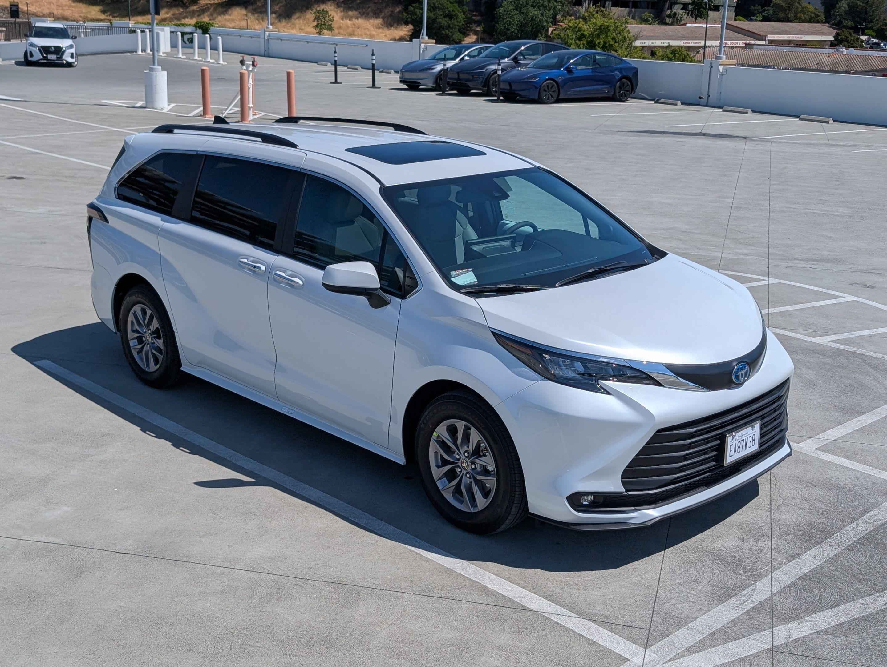 Toyota Sienna 2025 in Walnut Creek, CA