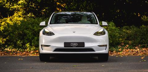 Tesla Model Y 2024