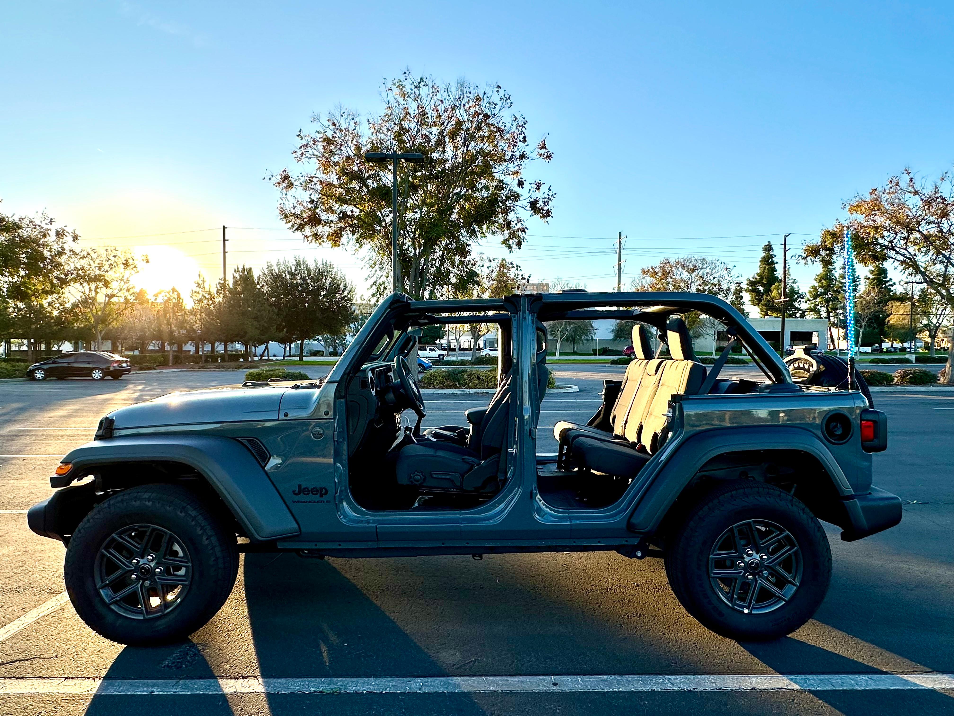 Jeep Wrangler 2025 in Ontario, CA