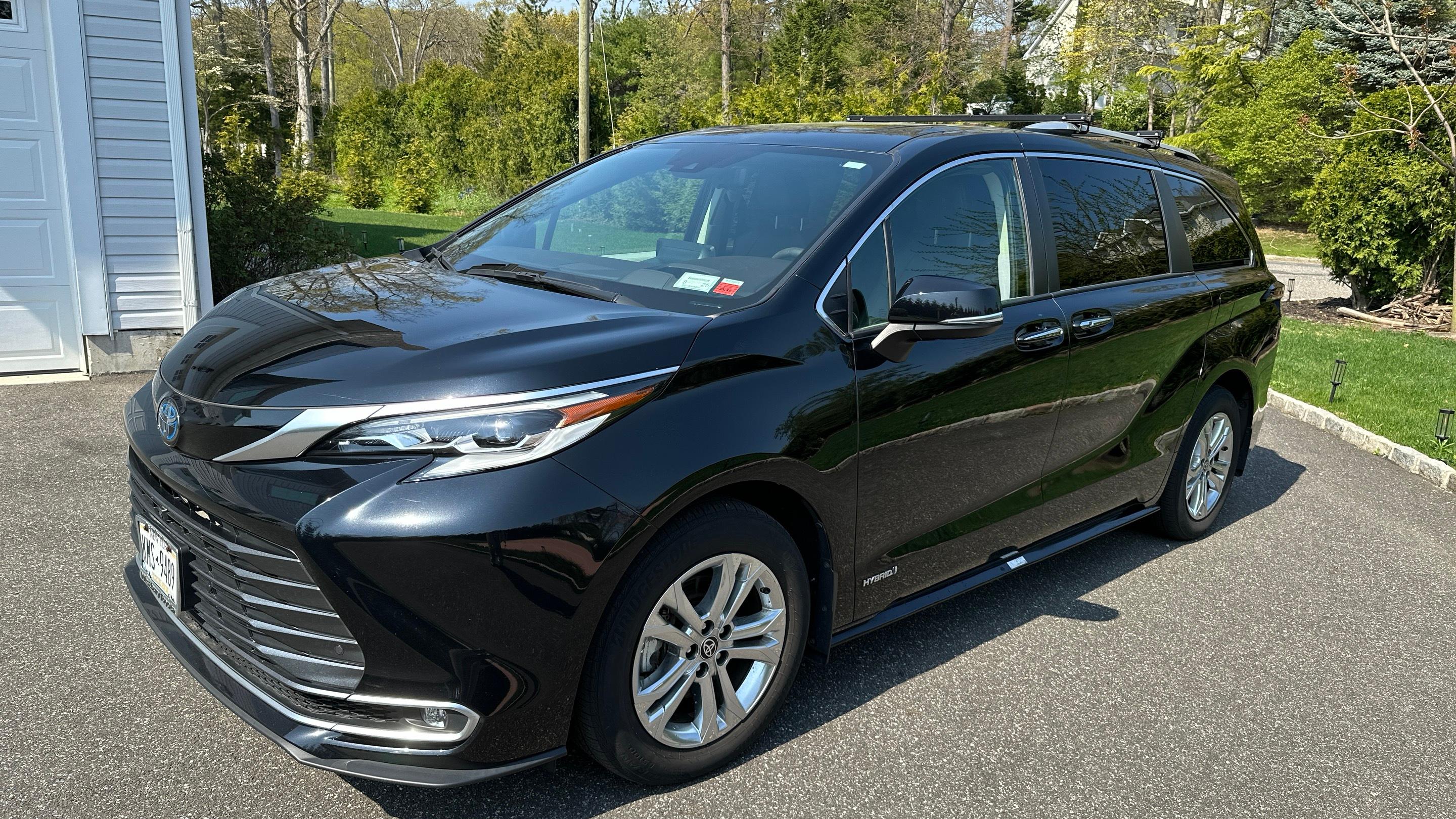 Toyota Sienna 2021 in Bethpage, NY