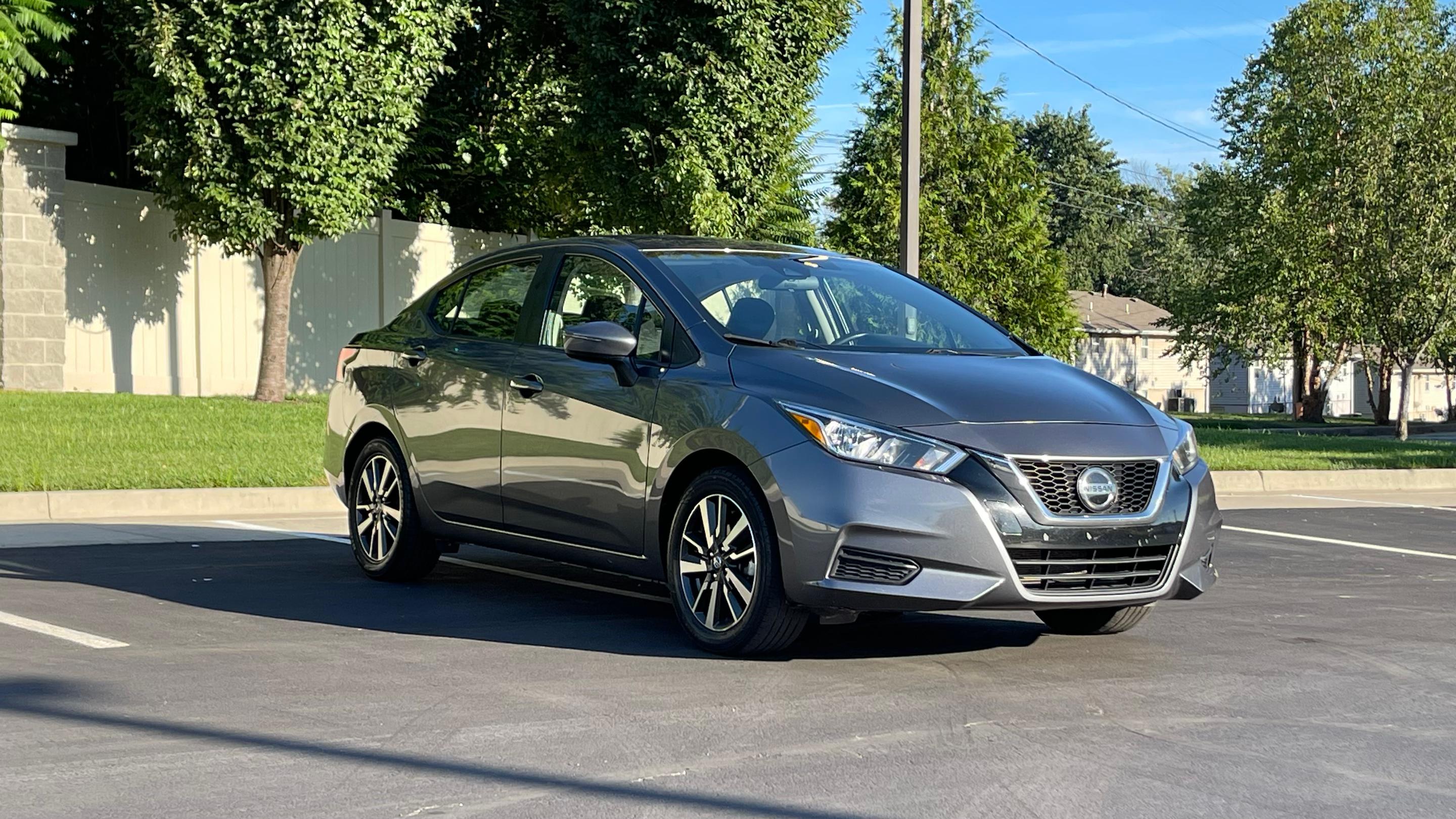 Nissan Versa 2021 in Lee's Summit, MO