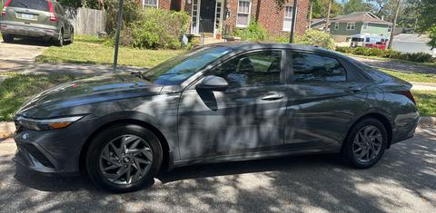 Hyundai Elantra 2024