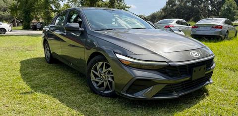 Hyundai Elantra 2024