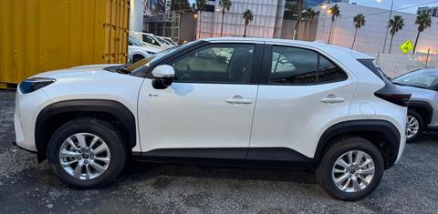 Toyota YARIS CROSS 2025