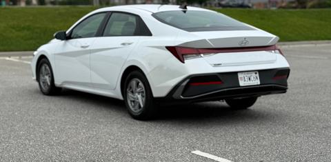 Hyundai Elantra 2025