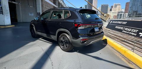 Volkswagen Taos 2025