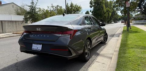 Hyundai Elantra 2025