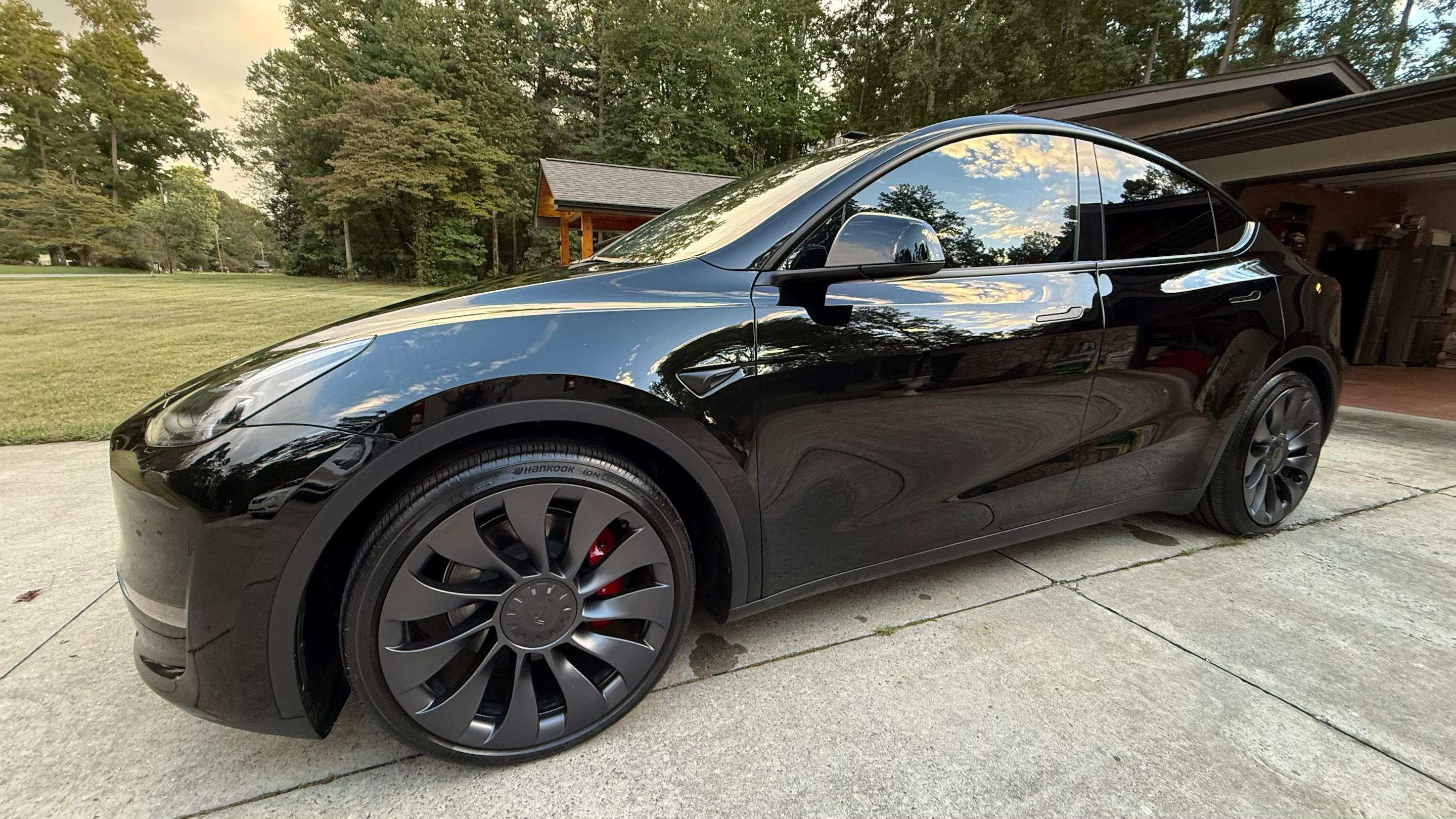 Tesla Model Y 2025 in 