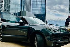 Porsche Macan car