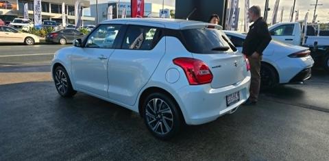 Suzuki SWIFT 2023